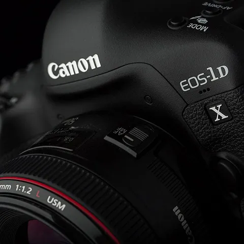 Canon 1D camera used by our Santorini proposal photographer
